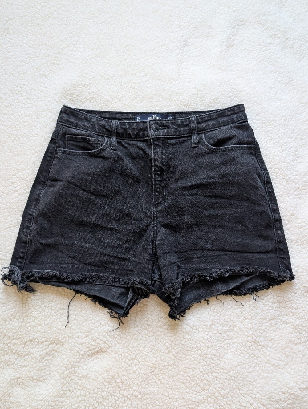EUC Hollister Curvy High Rise Slim Straight Black Denim Frayed Hem Shorts